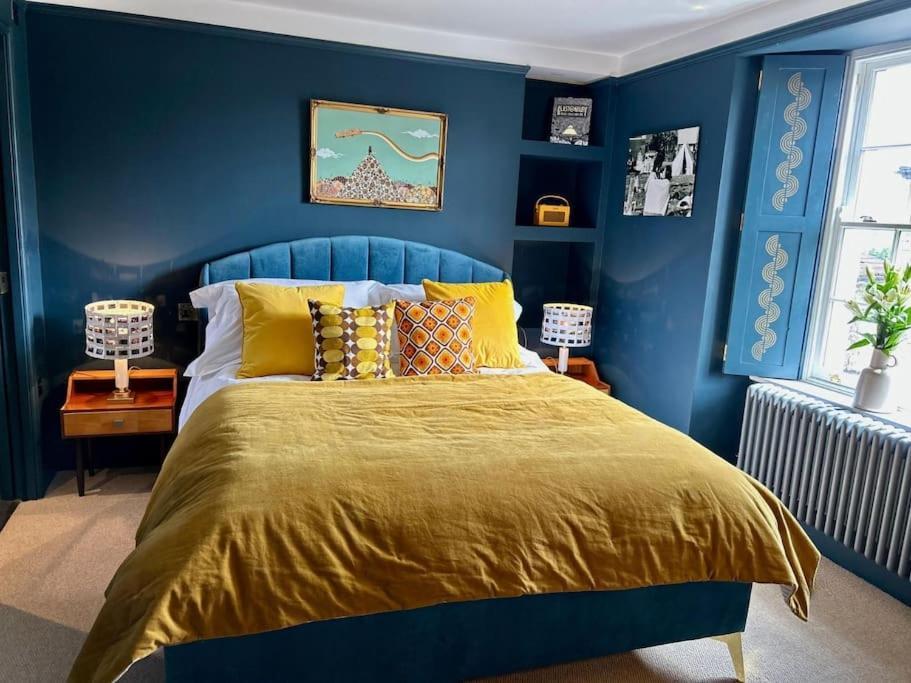 שפטון מאלט Stylish Retro Hotel Room Above Pub מראה חיצוני תמונה